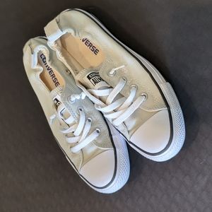Like new Converse, slip-on tennis shoe